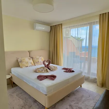 Апартаменти И Студия В Комплекс Акротирия Nesebar Exterior photo