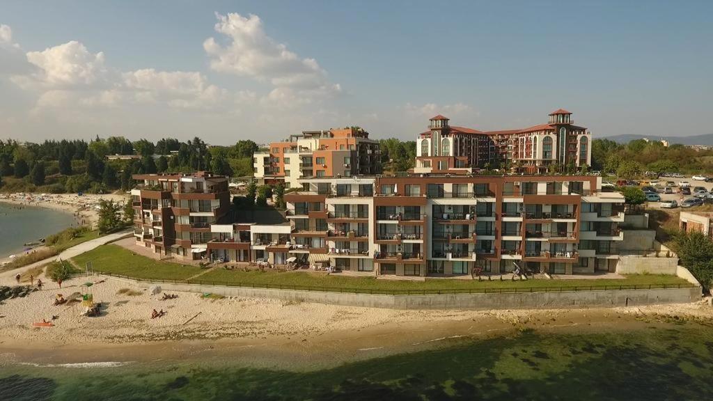 Apartment и студия в комплекс акротирия *