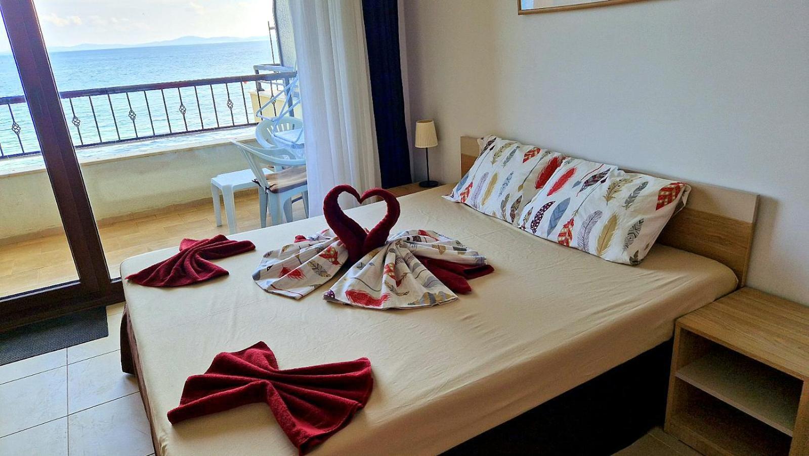 Apartament и студия в комплекс акротирия